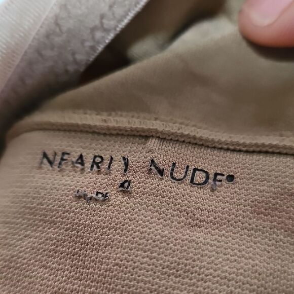 Nearly Nude Tan Strapless Bra - Picture 4 of 6